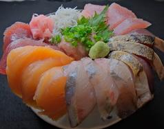 海鮮丼と唐揚げ 百海里